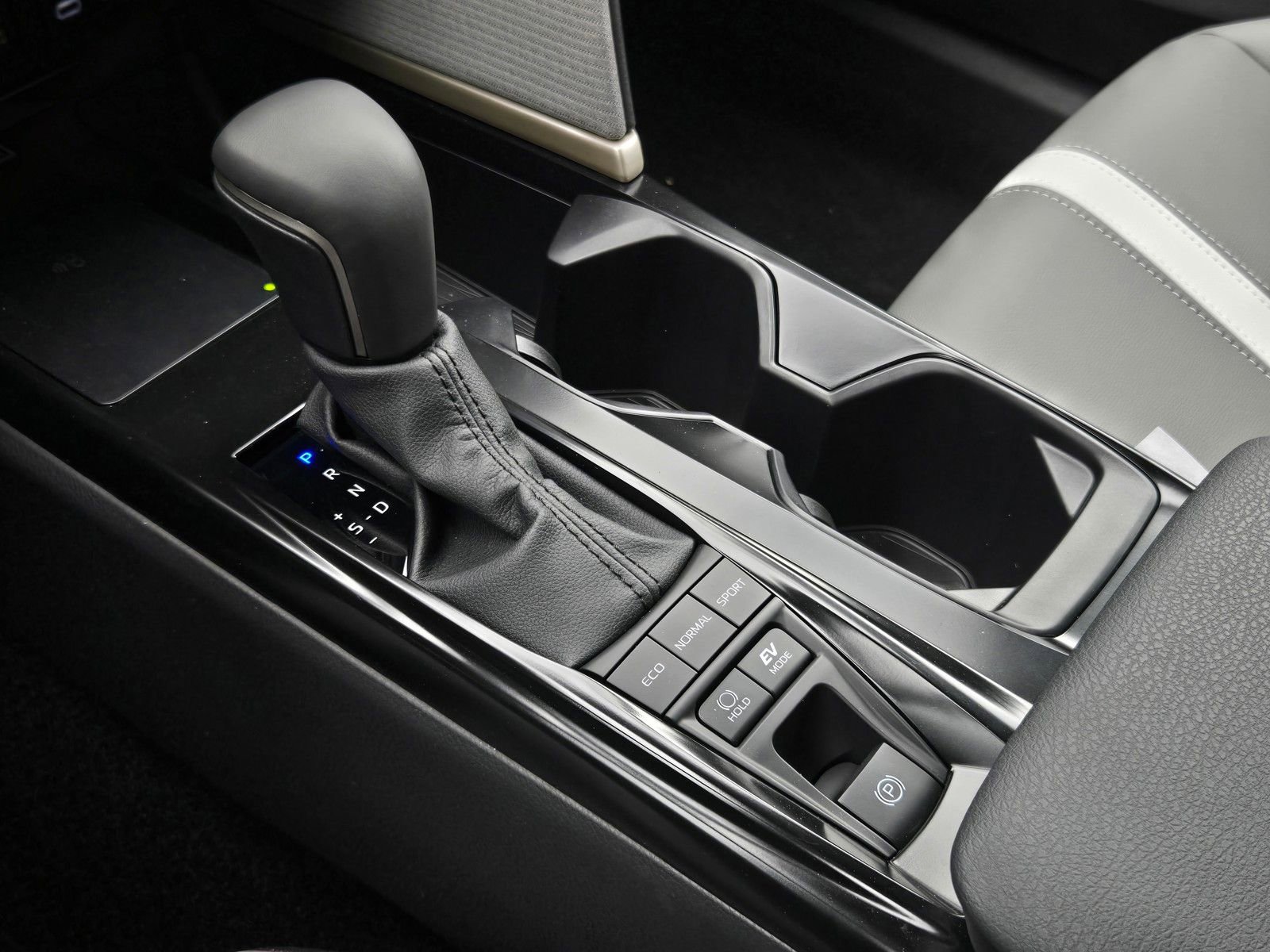 Certified 2026 Toyota Camry SE FWD image 16