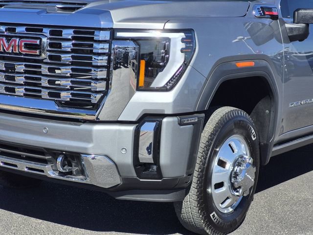 Used 2025 GMC Sierra 3500 Denali w/ Denali Reserve Package image 5