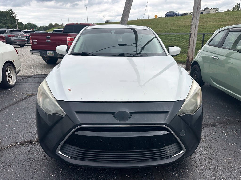 Used 2016 Scion iA FWD image 2