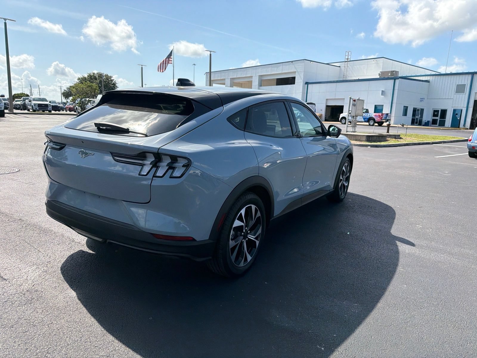 Used 2025 Ford Mustang Mach-E Select w/ Comfort Package Lite AWD/4WD image 6