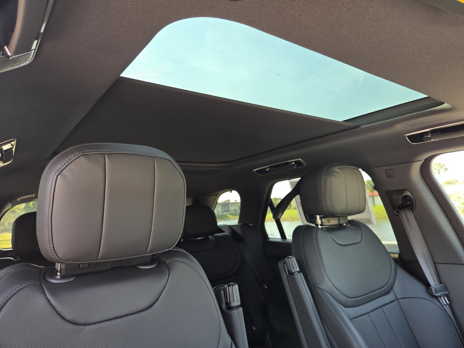 New 2025 Land Rover Range Rover Sport Dynamic SE image 24