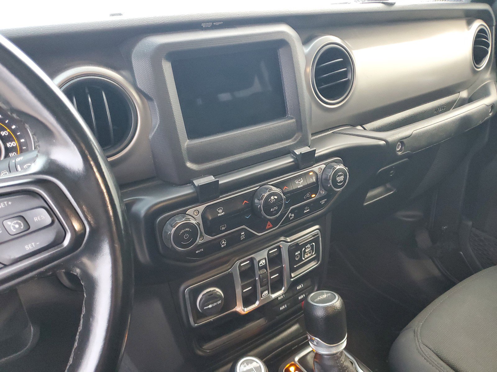 Certified 2020 Jeep Gladiator Sport w/ Quick Order Package 24S image 27