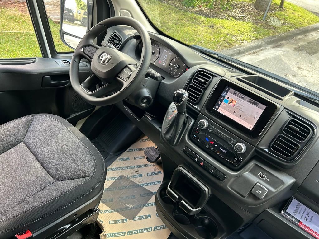 New 2025 RAM ProMaster 3500 w/ Crew Van Package image 10