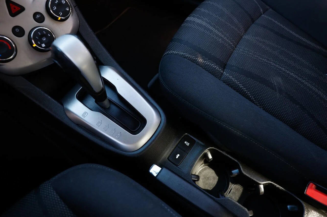 Used 2017 Chevrolet Sonic LT image 20