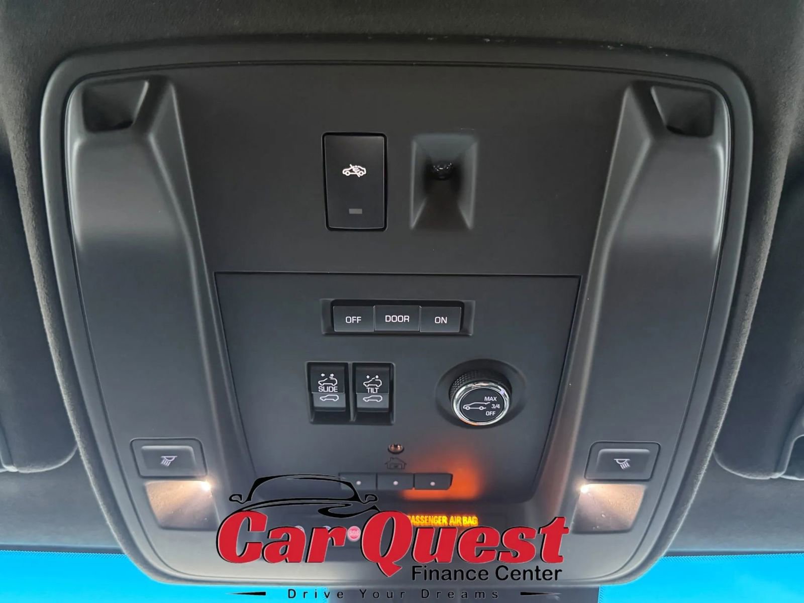Used 2017 Cadillac Escalade ESV Platinum AWD/4WD image 33