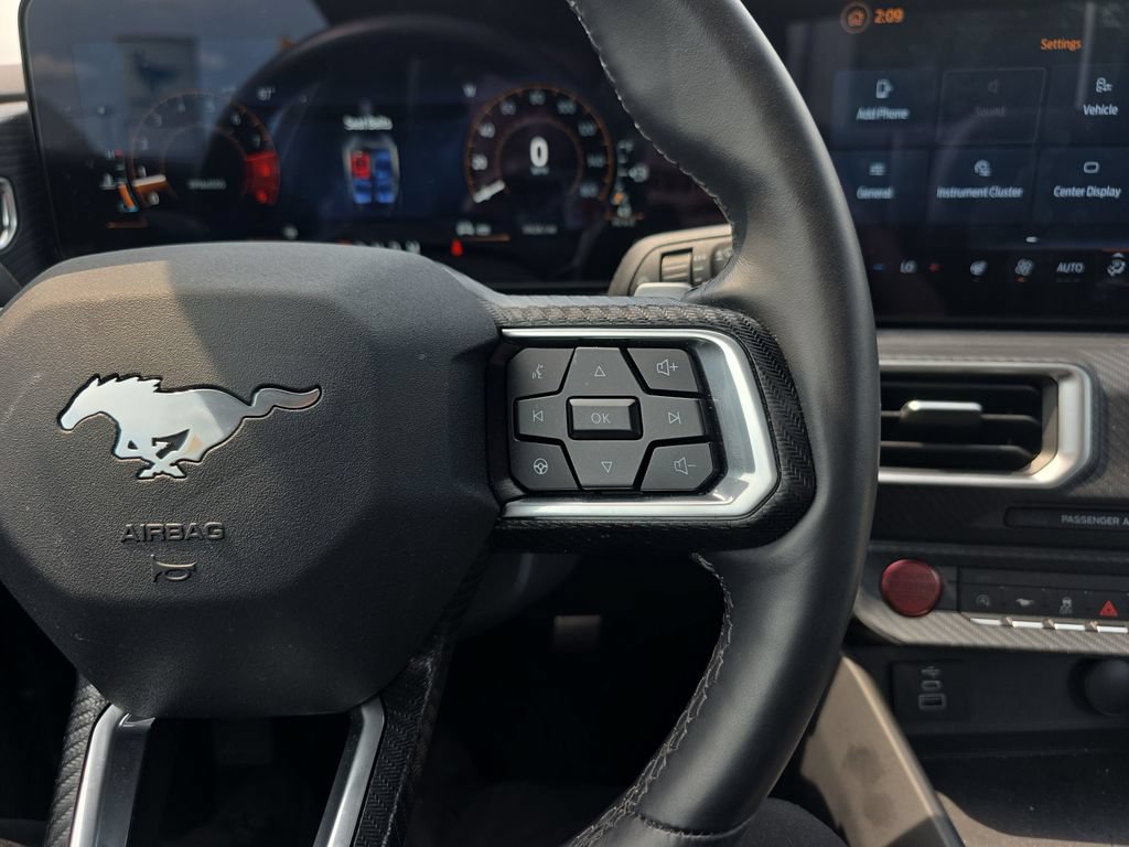 Used 2025 Ford Mustang GT Premium RWD image 28