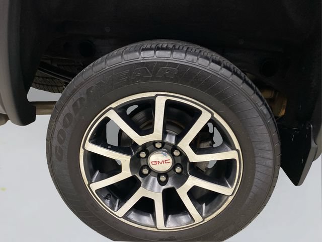 Used 2016 GMC Sierra 1500 Denali w/ Enhanced Driver Alert Package AWD/4WD image 17