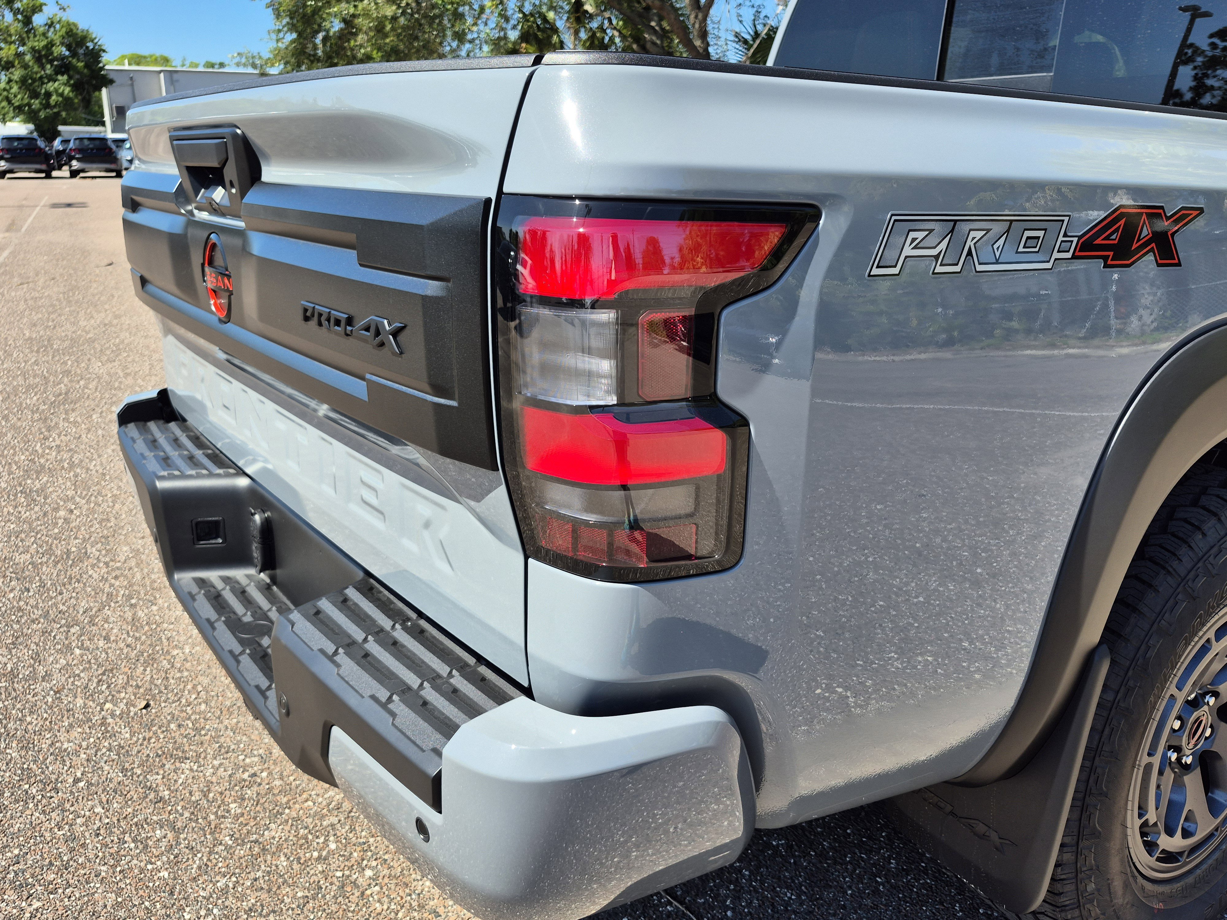 New 2026 Nissan Frontier PRO-4X w/ Pro-4x Convenience Package AWD/4WD image 24