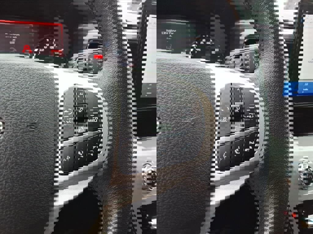 Used 2023 Ford Explorer XLT w/ Equipment Group 202A AWD/4WD image 21