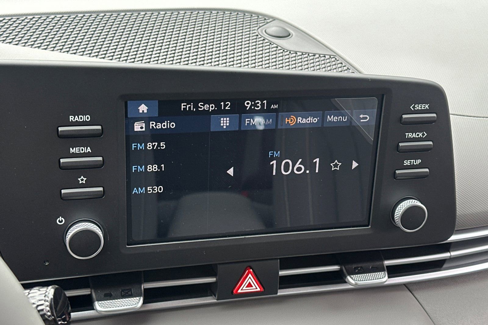 New 2025 Hyundai Elantra Sport image 16