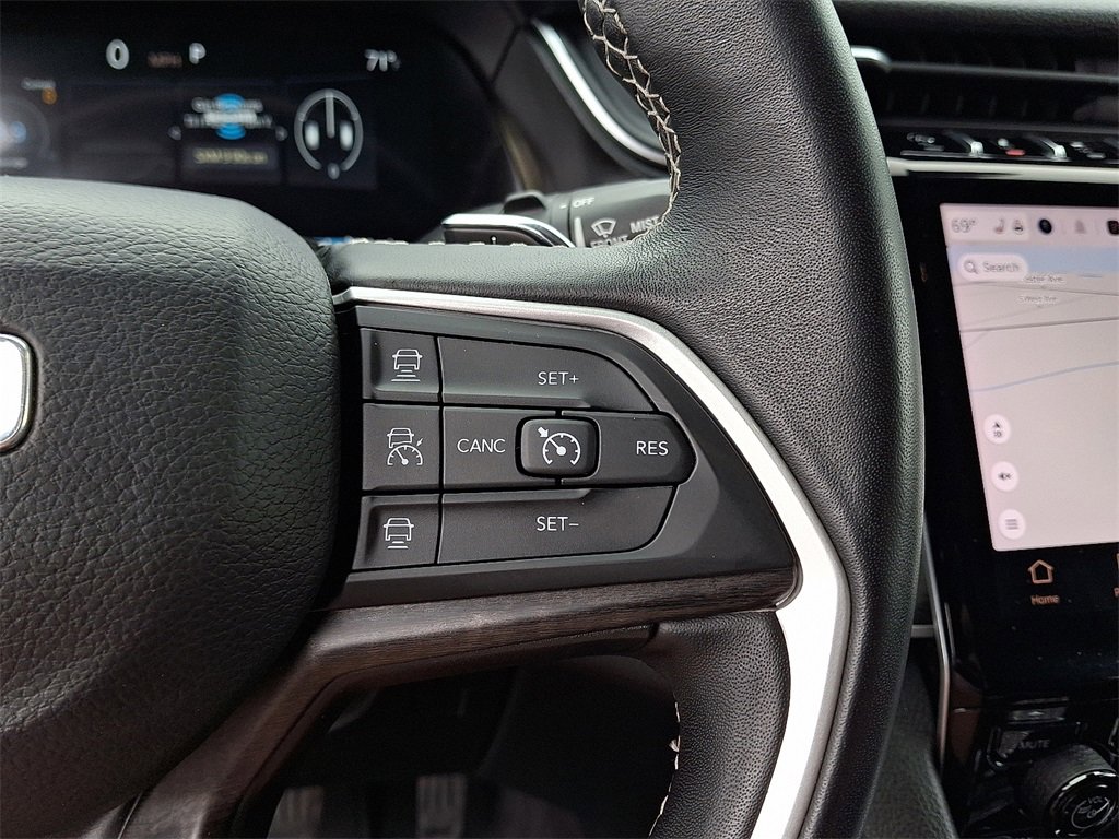 Used 2022 Jeep Grand Cherokee L Limited w/ Luxury Tech Group II image 24