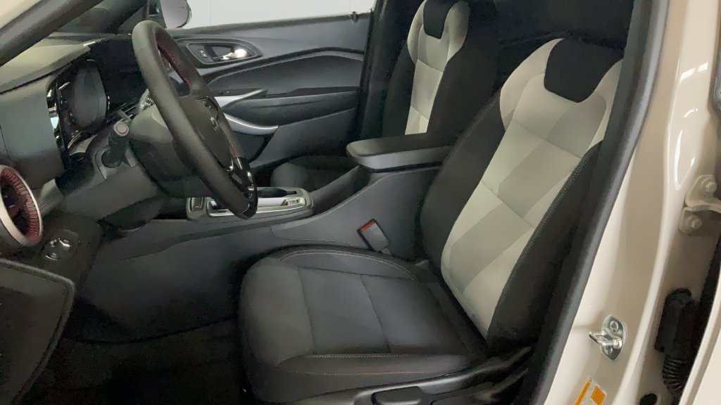 New 2026 Chevrolet Trax RS w/ Driver Confidence Package FWD image 13