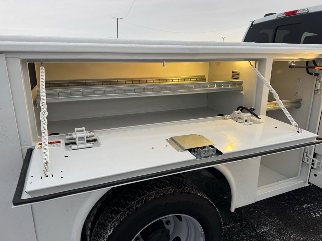 New 2025 Ford F450 XL w/ XL Chrome Package image 45