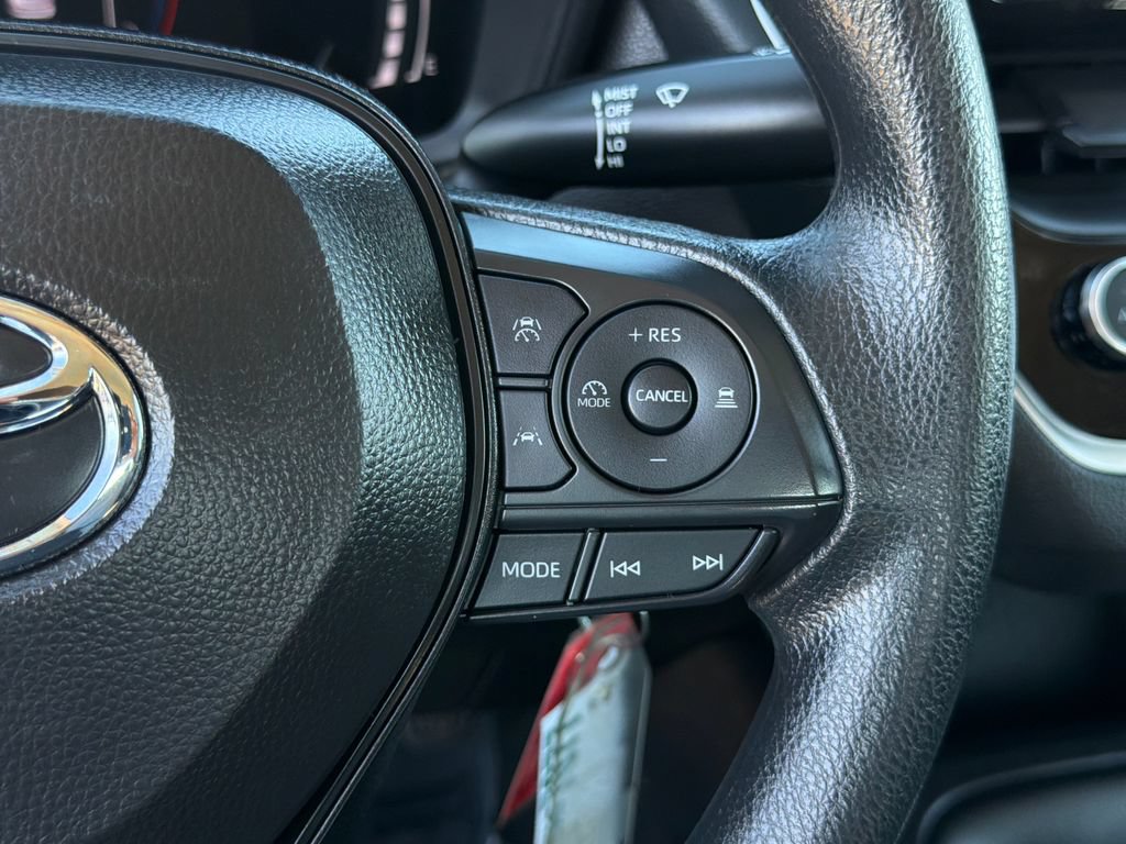 Used 2026 Toyota Corolla LE FWD image 24