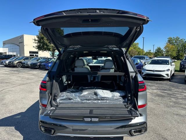 New 2026 BMW X7 xDrive40i w/ M Sport Package image 15