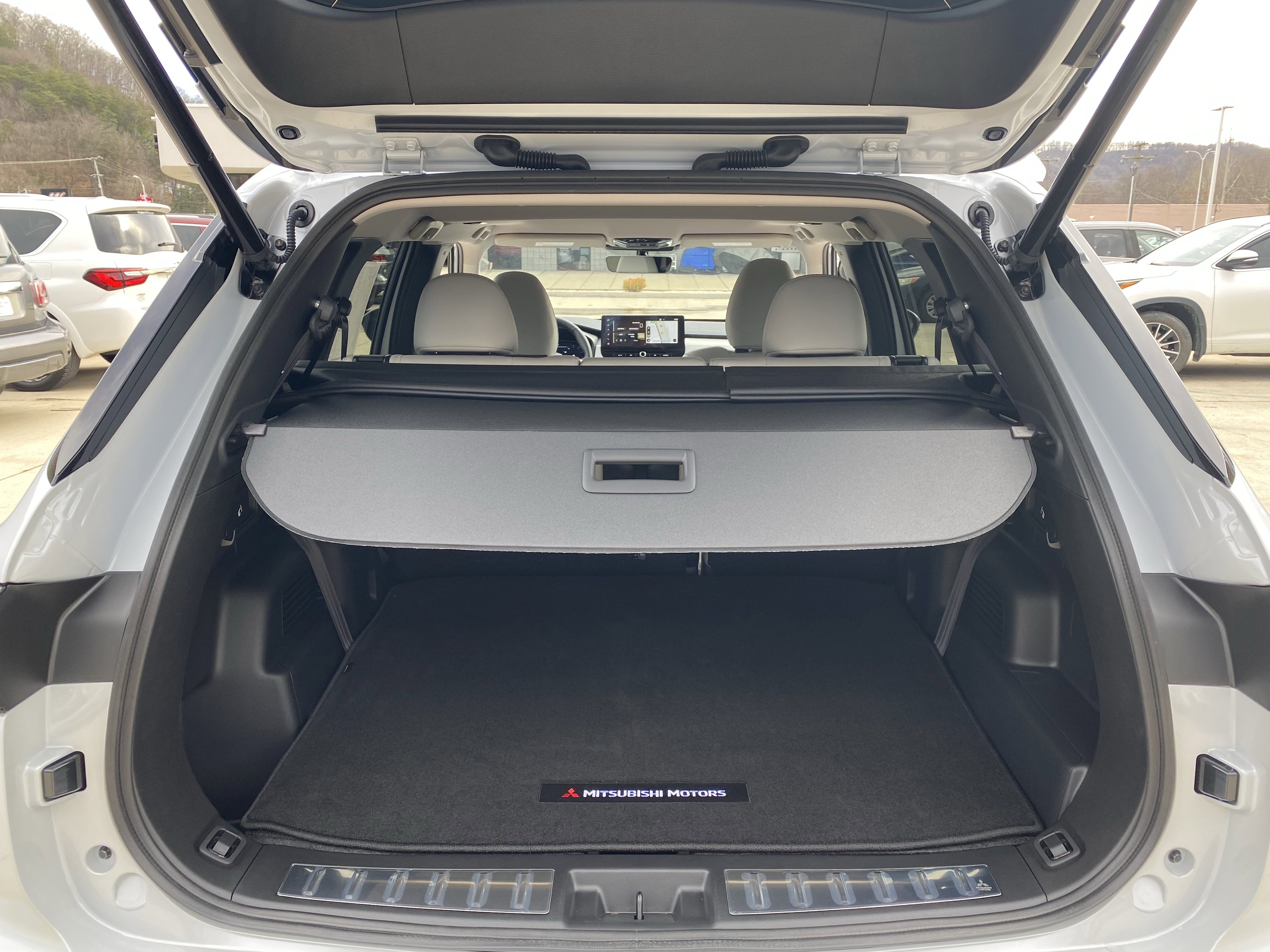 New 2026 Mitsubishi Outlander SEL image 31