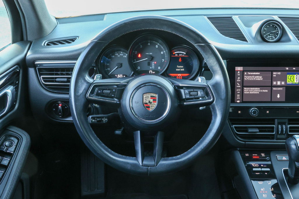 Certified 2023 Porsche Macan Turbo AWD/4WD image 39