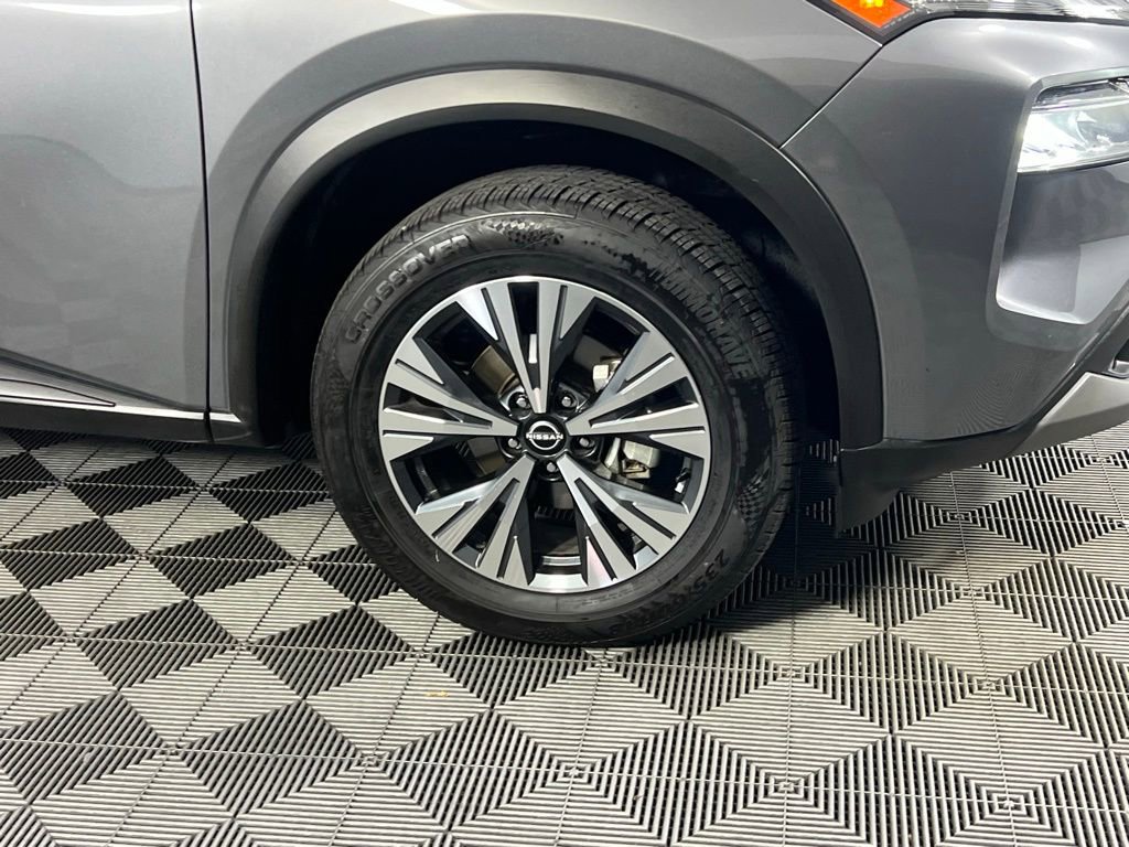 Used 2023 Nissan Rogue SV image 7