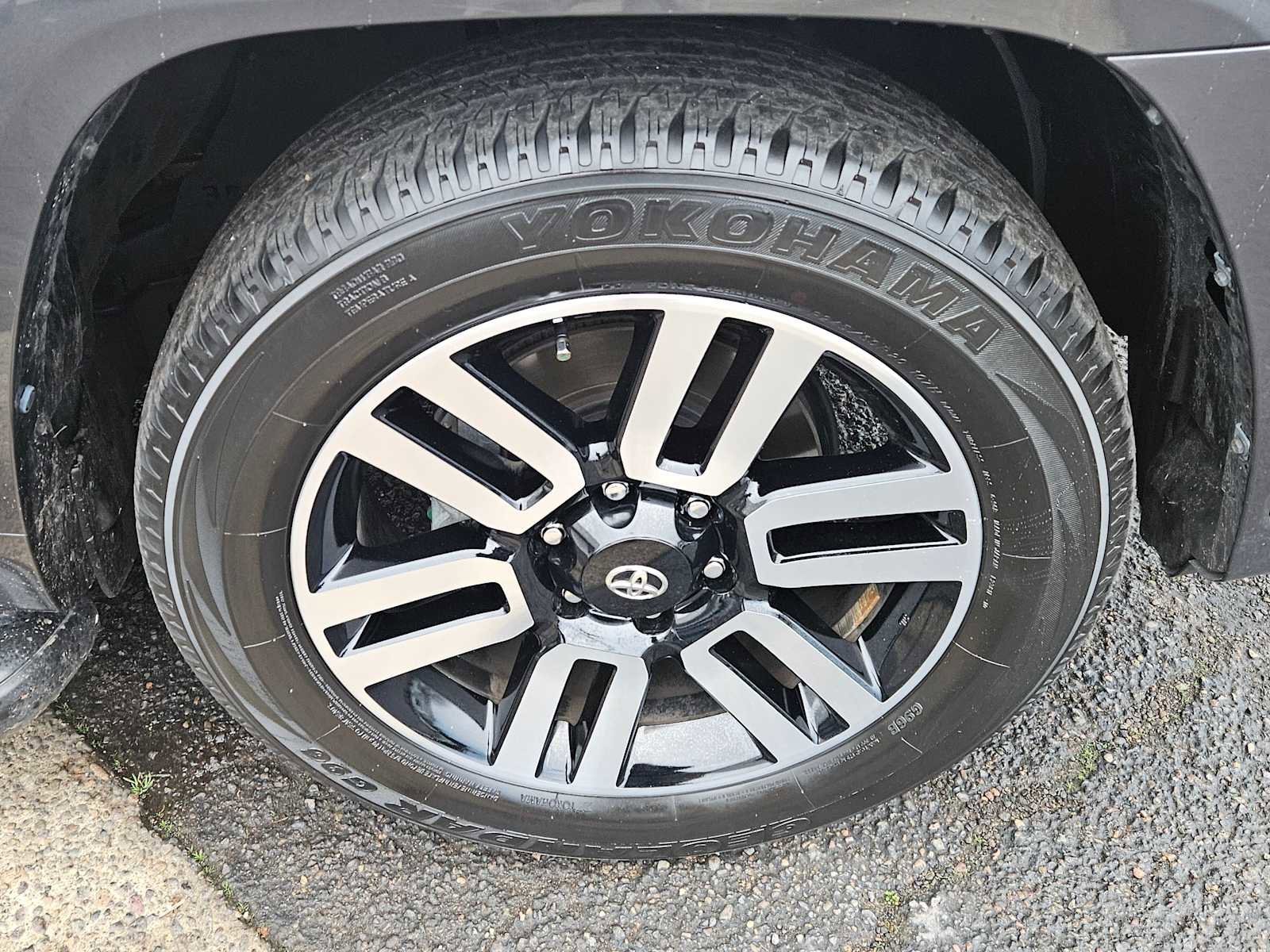 Used 2022 Toyota 4Runner Limited image 9