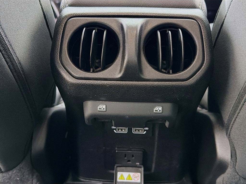 Used 2021 Jeep Wrangler Unlimited Sahara w/ Uconnect 4C Nav & Sound Group image 38