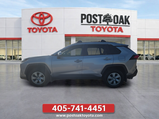 Used 2024 Toyota RAV4 XLE w/ Convenience Package AWD/4WD image 3