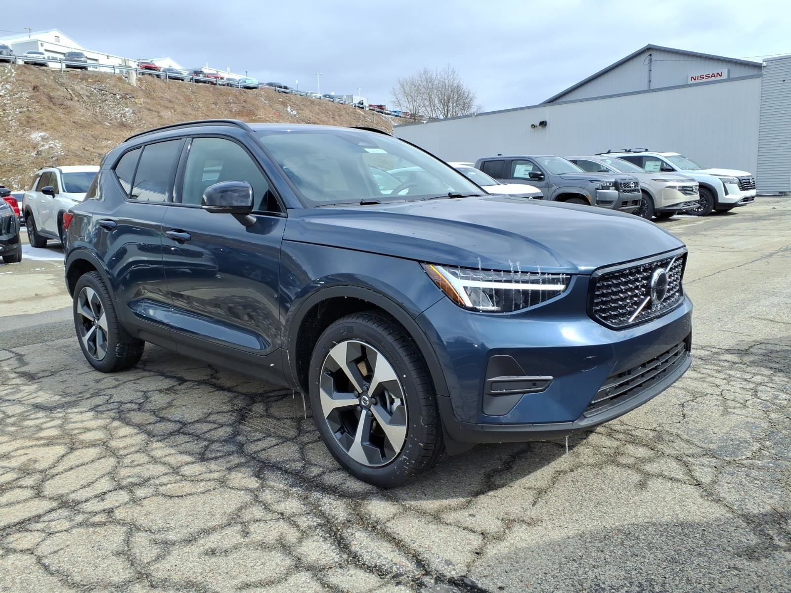 New 2026 Volvo XC40 B5 Core w/ Protection Package Premier AWD/4WD image 1