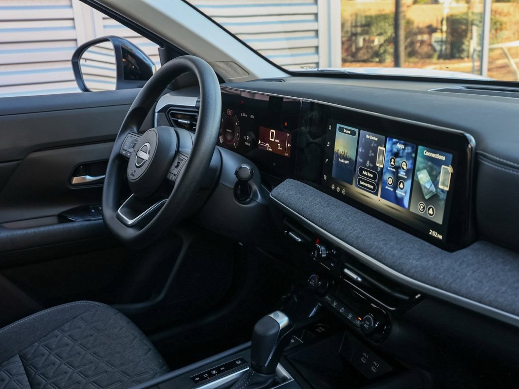 New 2026 Nissan Kicks SV image 20