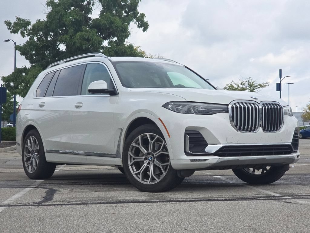Used 2021 BMW X7 xDrive40i w/ Luxury Seating Package AWD/4WD image 2