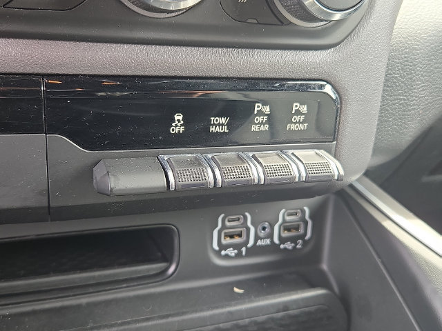 Used 2022 RAM 1500 Big Horn AWD/4WD image 24
