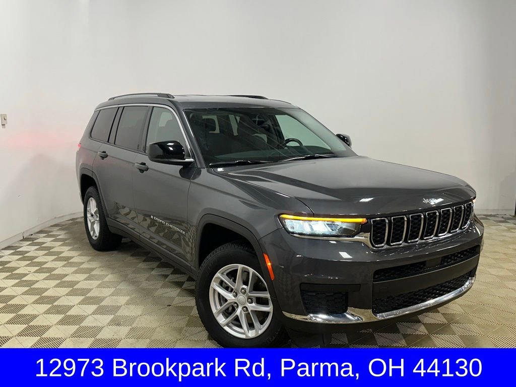 Used 2022 Jeep Grand Cherokee L Laredo w/ Luxury Tech Group I AWD/4WD image 3