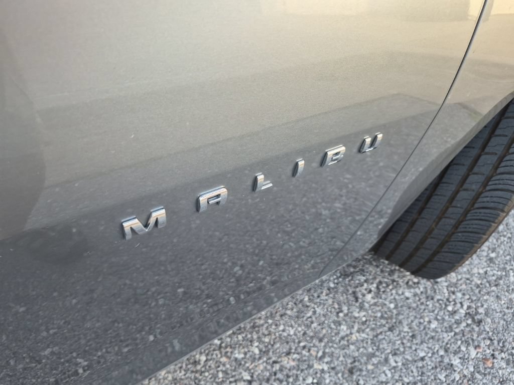 Used 2025 Chevrolet Malibu LT FWD image 14