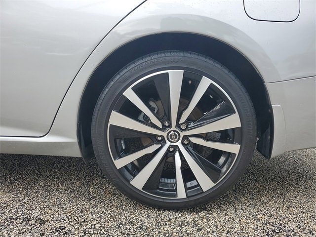 Used 2021 Nissan Altima 2.5 SR w/ SR Premium Package image 29