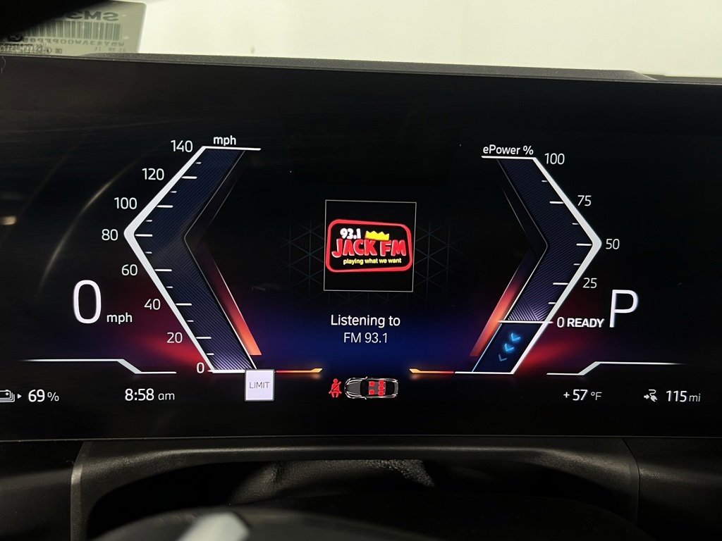 Used 2023 BMW i4 eDrive35 image 17