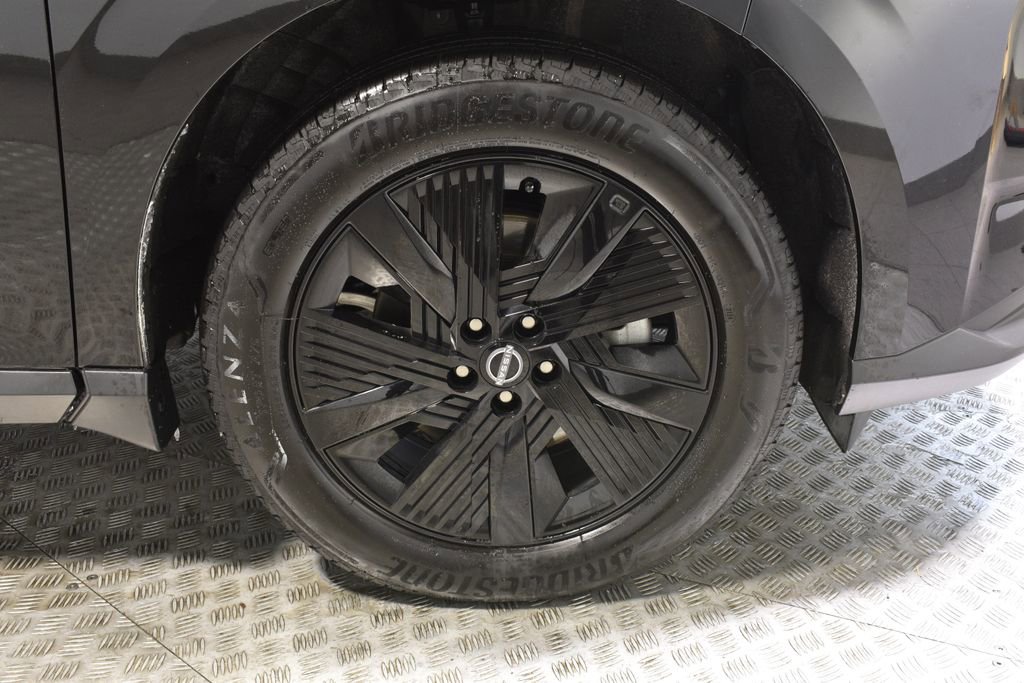 Used 2025 Nissan Murano SV image 38