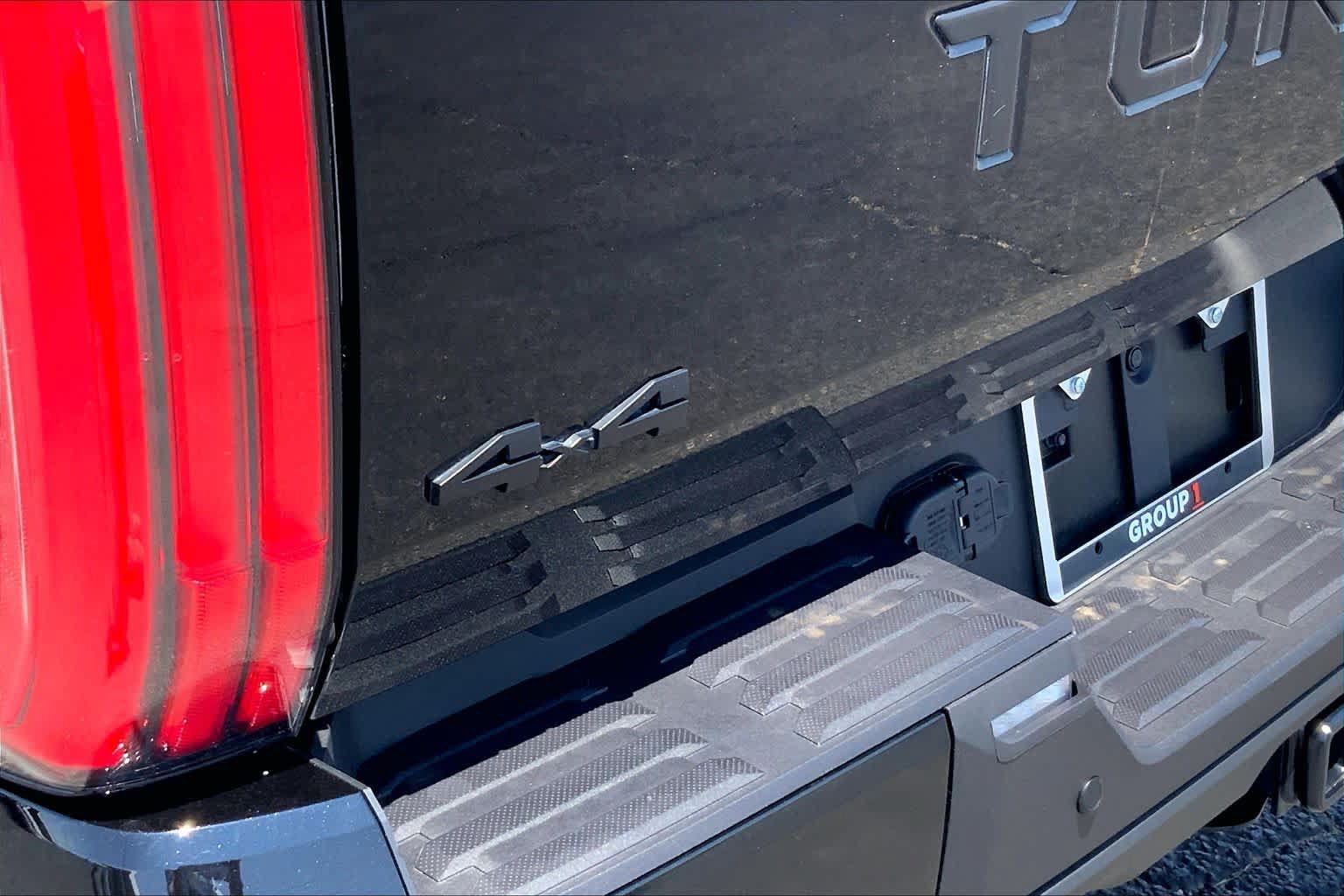 Used 2024 Toyota Tundra Platinum AWD/4WD image 10