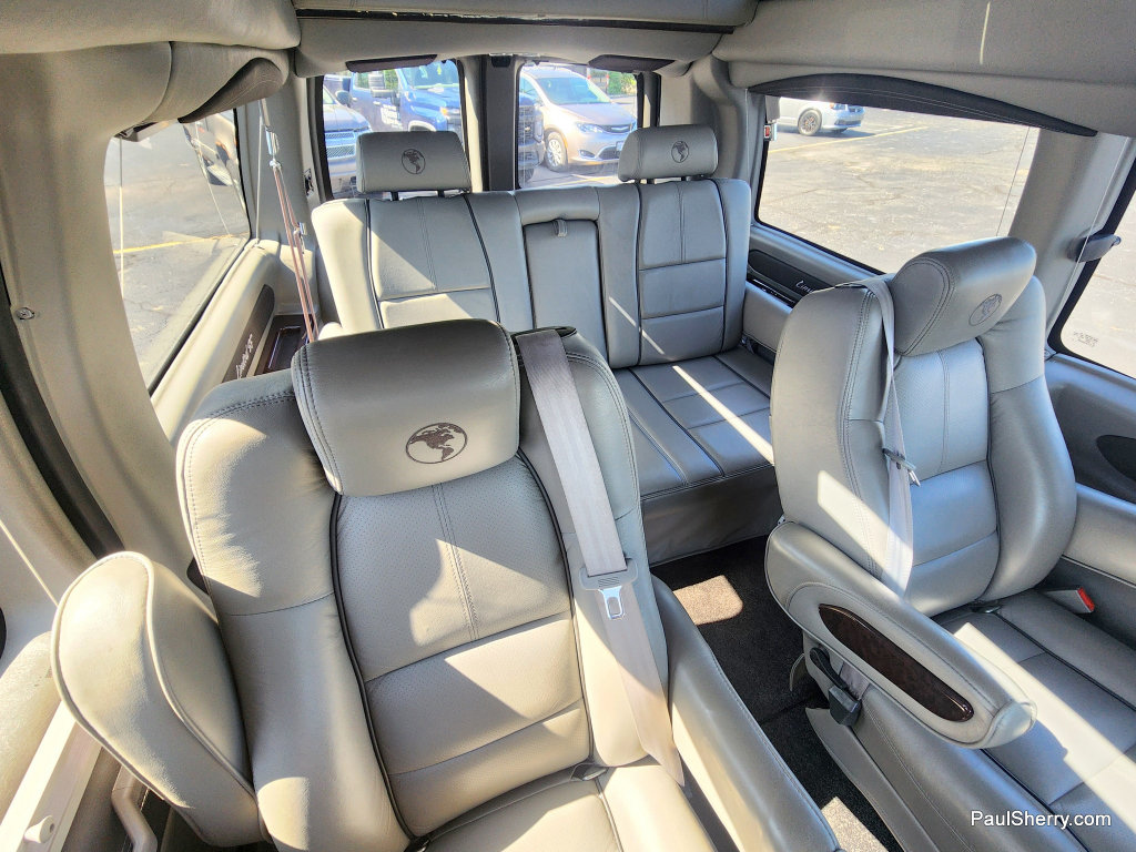 Used 2019 Chevrolet Express 2500 RWD image 7