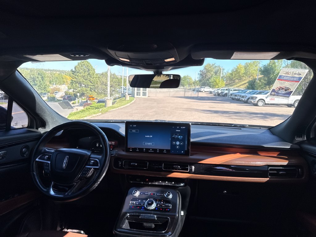 Certified 2022 Lincoln Nautilus Reserve w/ Luxury Package AWD/4WD image 29