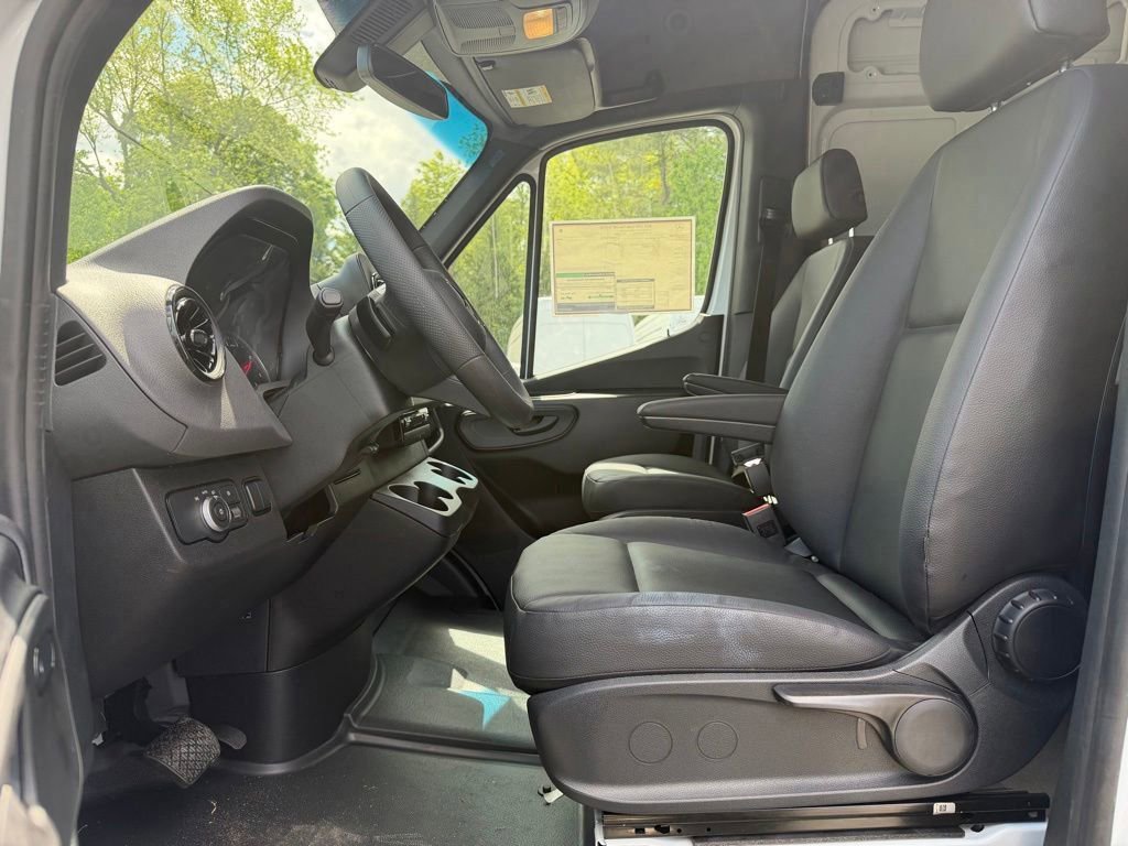 New 2025 Mercedes-Benz Sprinter 2500 image 14
