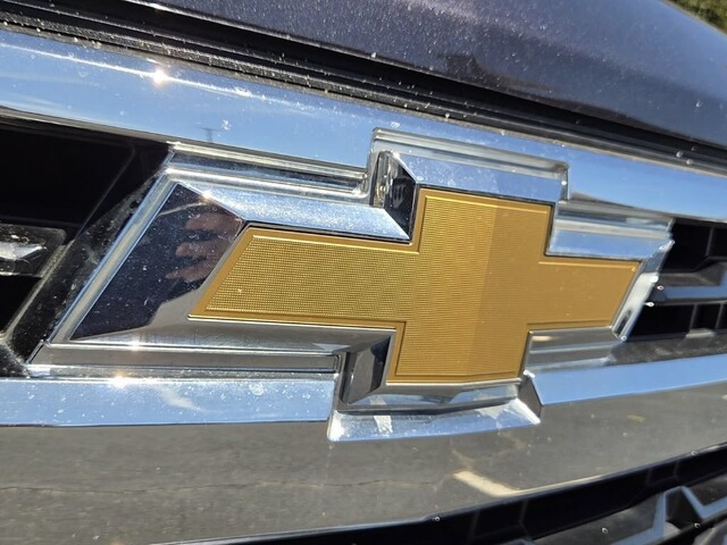 Used 2023 Chevrolet Silverado 1500 LT AWD/4WD image 5