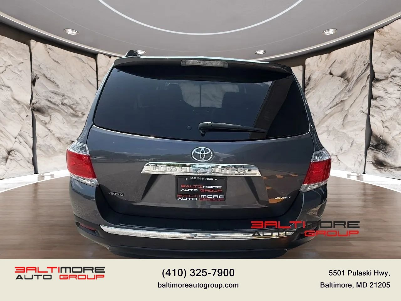 Used 2012 Toyota Highlander Limited w/ Tow Pkg AWD/4WD image 5