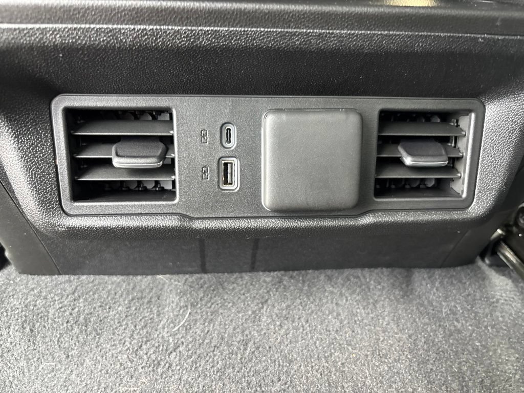 Used 2023 Chevrolet Silverado 1500 LT AWD/4WD image 26