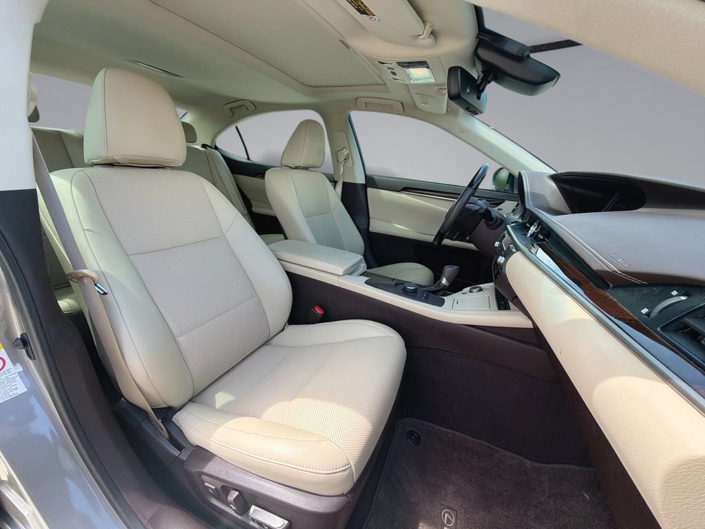 Used 2018 Lexus ES 350 w/ Premier Package FWD image 16