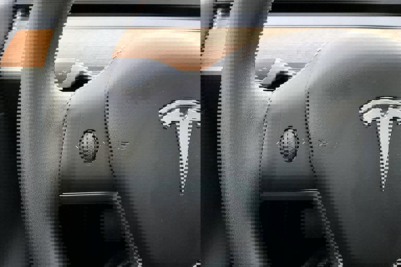 Used 2020 Tesla Model Y Long Range image 23