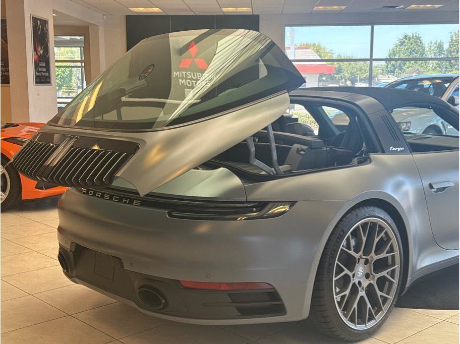 Used 2024 Porsche 911 Targa 4S w/ Premium Package AWD/4WD image 23