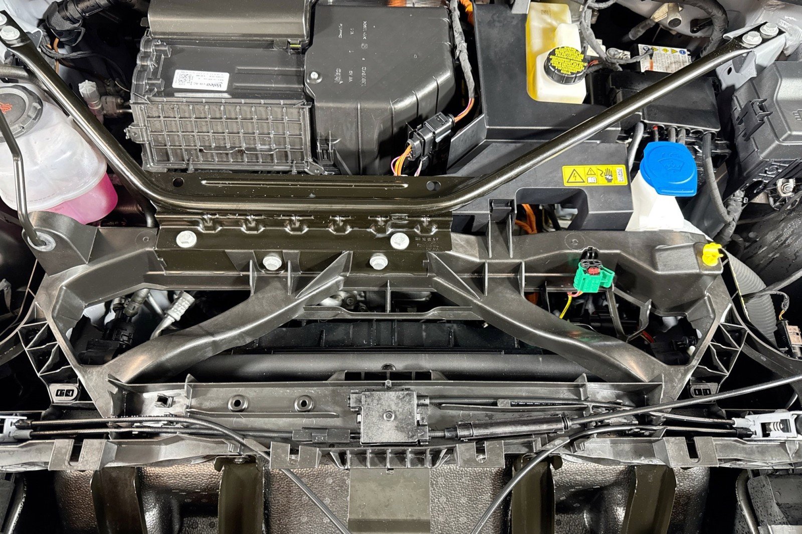 Used 2025 Audi Q4 e-tron Premium Plus image 29