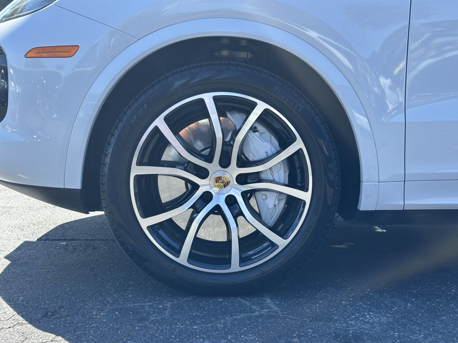 Used 2019 Porsche Cayenne Turbo AWD/4WD image 13