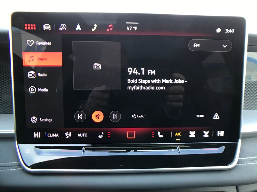 Used 2025 Volkswagen Tiguan SE R-Line image 22