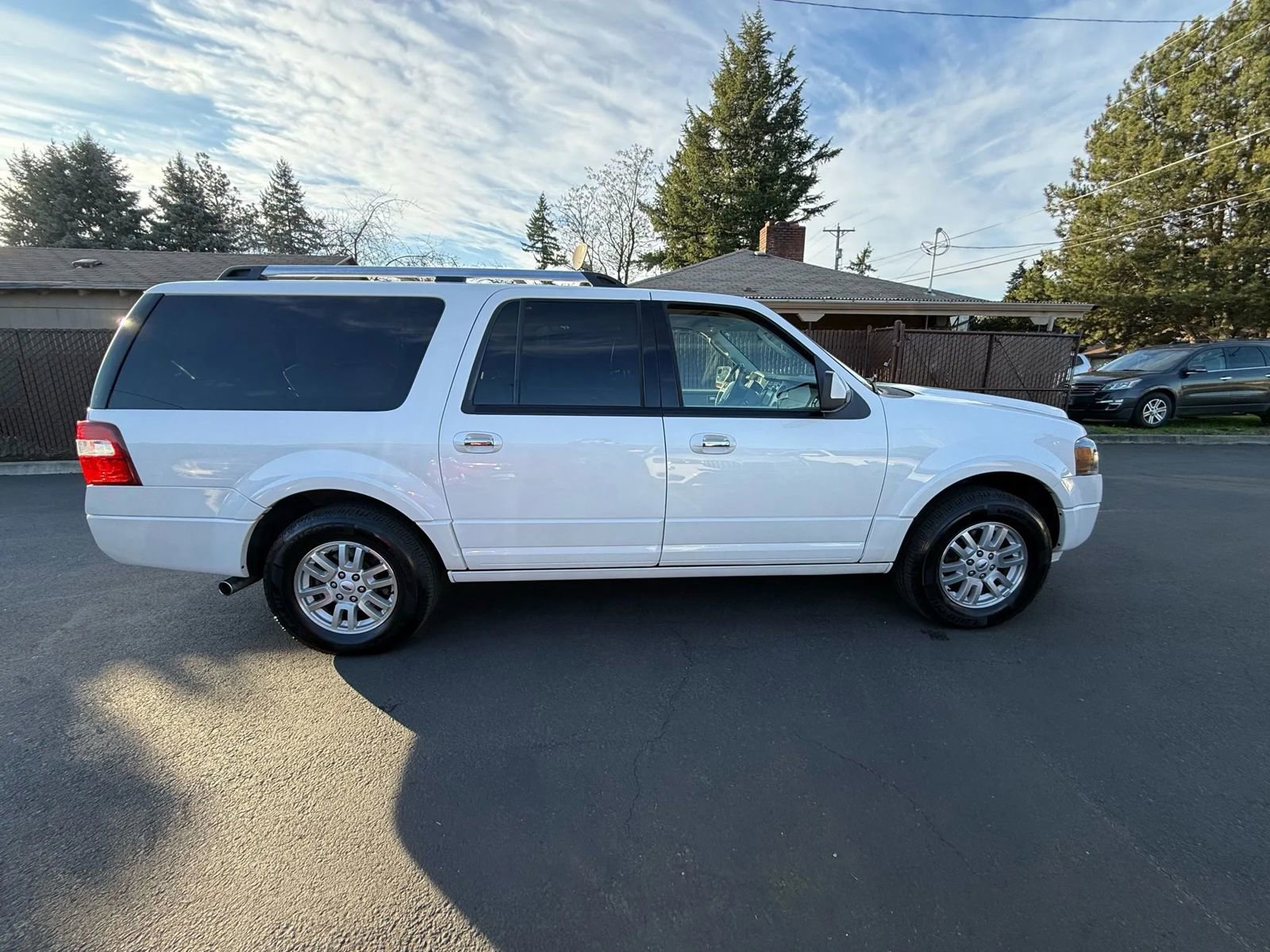 Used 2012 Ford Expedition EL Limited image 4