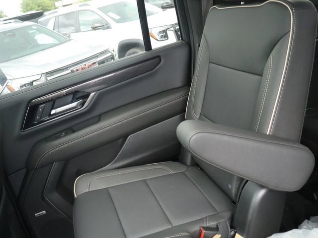 New 2026 GMC Yukon XL Elevation w/ Elevation Premium Package AWD/4WD image 17