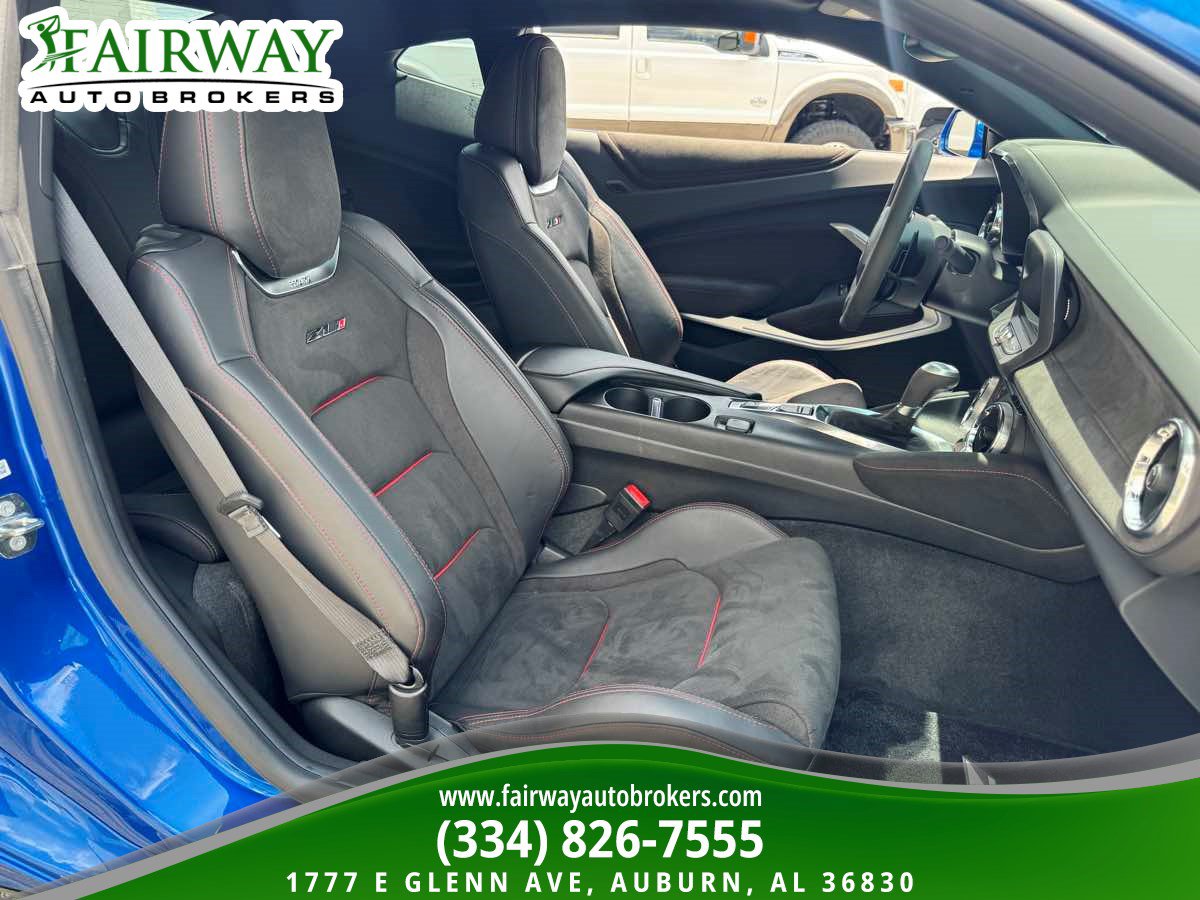 Used 2018 Chevrolet Camaro ZL1 RWD image 11